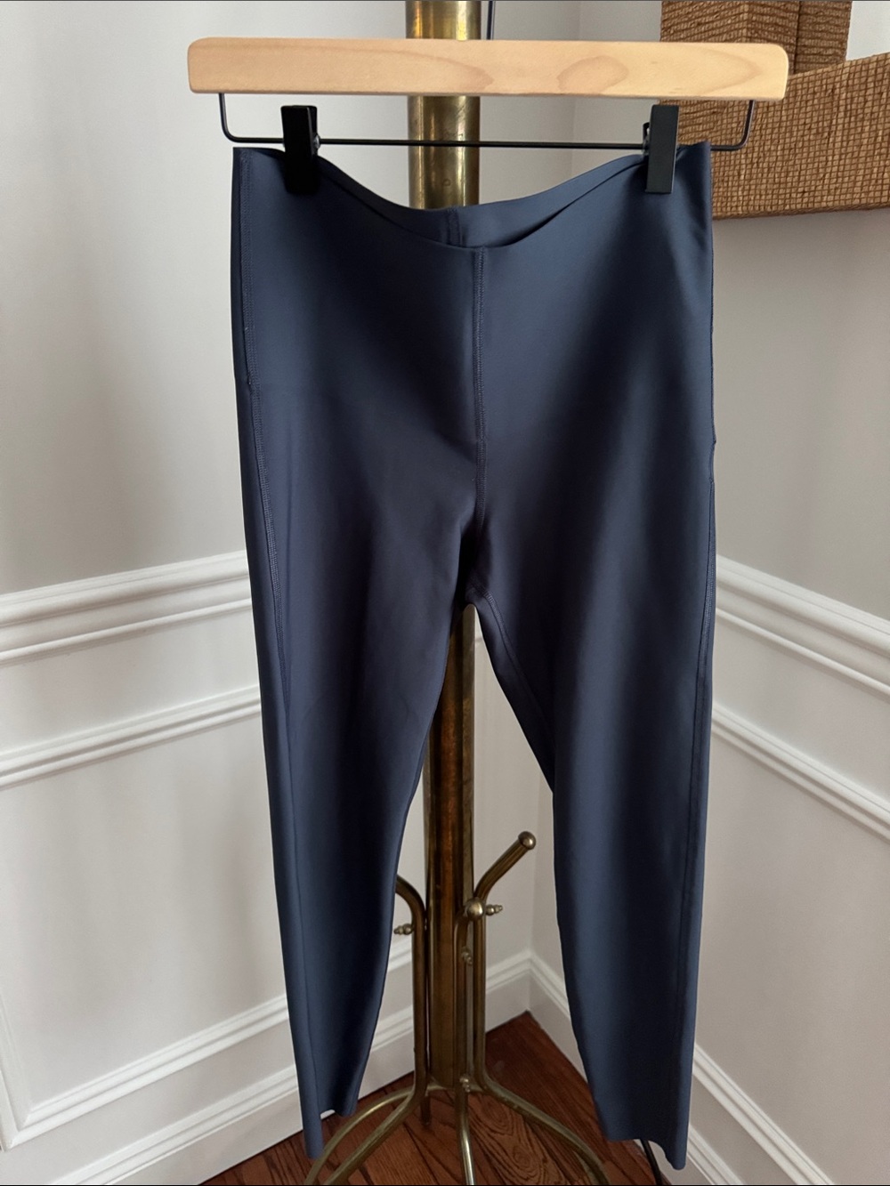 GAP Maternity 7/8 Navy High-Rise Leggings